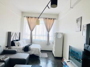 RouYalty Casa Maboneng