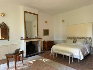 Maisons d'hotes Chateau de Nanthiat : photos des chambres