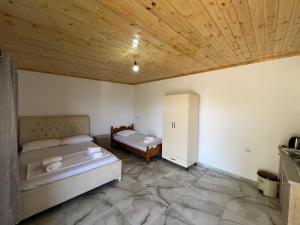 Oni Apartments