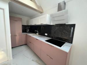 Cozy duplex with terrace 3km from Disney