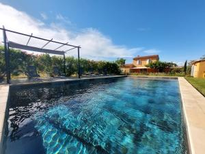 Villas En Provence, Luberon, villa avec piscine a Maubec : photos des chambres