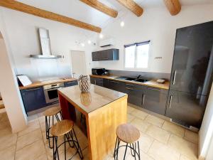 En Provence, Luberon, villa avec piscine à Maubec