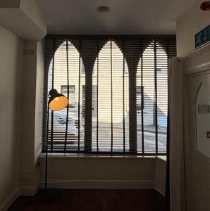 Twenty 7 - Modern & Spacious Townhouse