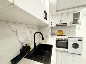 Modern & Stylish Studio Retreat