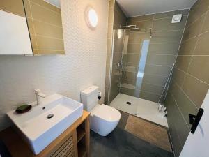 modern appartement with private garden & shared pool