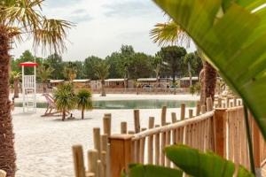 Mobil home premium plage et piscine domaine la yole proche valras plage