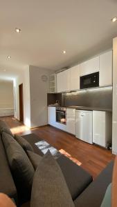 Garden house on the Vltava riverbank 15 min to Prague