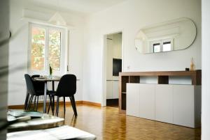 Gotthard Penthouse, Lake view