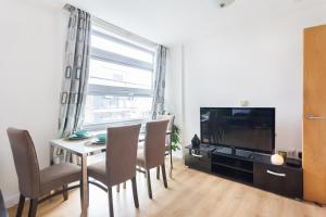 Central Stays 2 Bed Entire Apartment