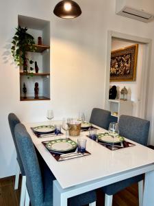 modern renovated home near city center & transit