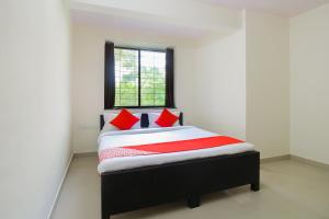 Hotel O Galaxy Near INOX