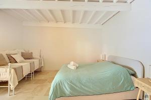 Villas Superbe Mas Provencal renove avec piscine, billard et climatisation a Paradou : photos des chambres