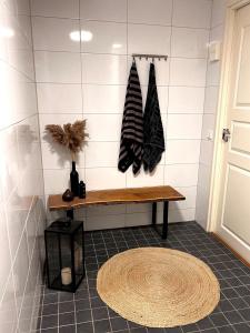 Villa Aka - Spacious townhouse end by the lake