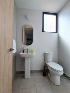 Amplio y luminoso Depa en Planta Baja!