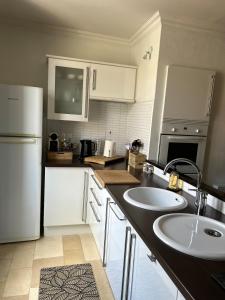 Maisons de vacances TI ST BARTH - Maison ideale TT et mission pro a Niort : photos des chambres