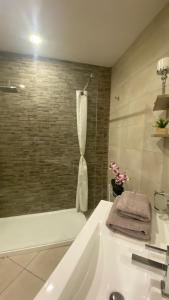 Spacious 3-bedroom apartment near Spinola by Gen X