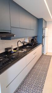 Lindo sonho com sol e mar a 50m no Martinis Apê!