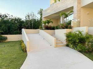 Azure Caribbean Citrine