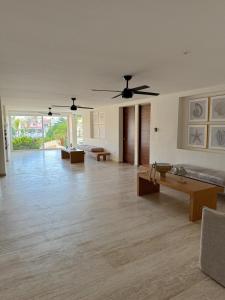 Azure Caribbean Citrine