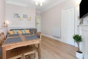Lovely Haymarket Apartment - Central Edinburgh