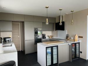 Villas Villa Medaillon, Sur la mer - Mesnil Val Plage : photos des chambres