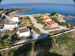 BEACH WHITE VILLAs