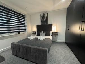 Luxury 2 Bed West London, Free Parking