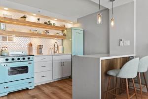 Luxury Waikiki Condo with Retro Charm & FREE Parking