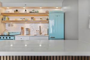 Luxury Waikiki Condo with Retro Charm & FREE Parking