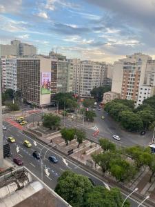 Suíte Aconchegante em Copacabana - Piscina, Wi-fi e perto da praia