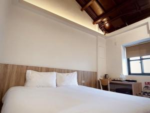 Phòng Giường Đôi Hạng Bình Dân (Budget Double Room)