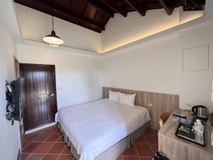 Phòng Giường Đôi Hạng Bình Dân (Budget Double Room)