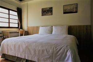 Phòng Giường Đôi Hạng Bình Dân (Budget Double Room)