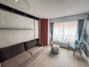 Studio aux Sables-dOlonne: Plage à 50m, pour 3 personnes - FR-1-197-621