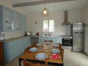 Maisons de vacances Maison Vendeenne 6 Pers, Animaux Bienvenus, Proche Plage & Commerces - FR-1-540-323 : photos des chambres