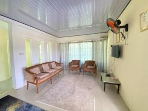 JR Family Homestay