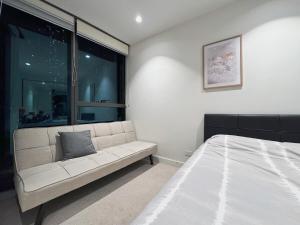 Central Located 2B1B apt at Lv12