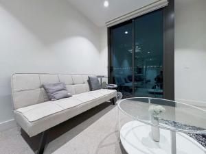 Central Located 2B1B apt at Lv12