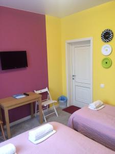 Budget Triple Room room in Mini-Hotel Spi Zdes