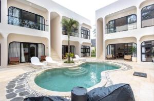 Modern 1BR with Spacious Living Room