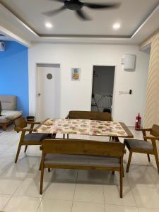 The Makciks Homestay Adelia2