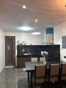 Modern 2nd Floor Studio Unit