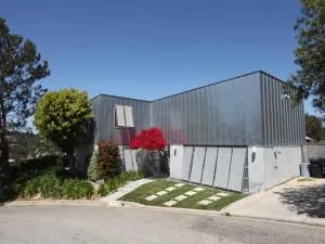 Silver Box Beverly Hills - Beverly Glen