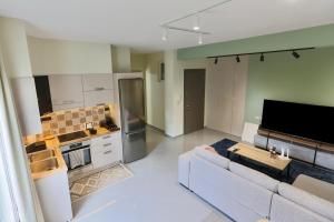 LĀr - the Hidden Gem