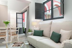 Casa Palacio Moratín by Magno Apartments