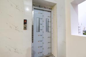 FabHotel RR Living Grand