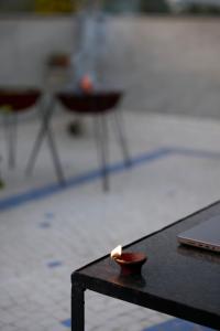 TicAna 2 bedroom living & Kitchen with lake view garden rooftop