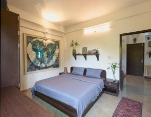 TicAna 2 bedroom living & Kitchen with lake view garden rooftop