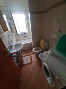 Dimitris Himara's apartment - Ubytování bez kategorie ve městě Polisi i Vogël