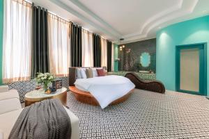 Secret Gar-den Hotel Phan Huy Ich